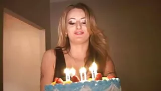 Саванна займається сексом секс відео українське у положенні раку.