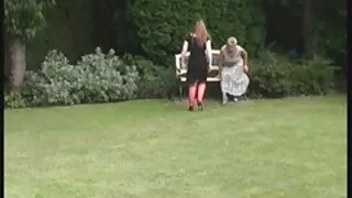 Вона займається скачать порно українське сексом і співає.