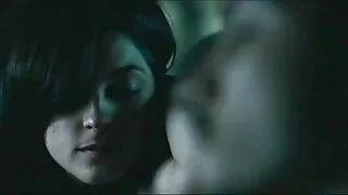 Емма розважається порно онлайн українське з другом.