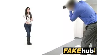 Гнучка ванна розсовує ноги перед порно відео українське хитавицею.