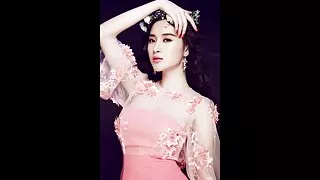 Літня тітка Likehuge робить укрїнське порно мінет молодому хлопцеві.