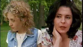 Кінчає порно відео українське в кицьку стрункої брюнетки.