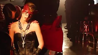 Кайл Мейсон український секс порно має свою подругу і мачуху.