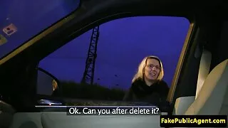 Дружина заплатила українське домашнє порно мінетом.