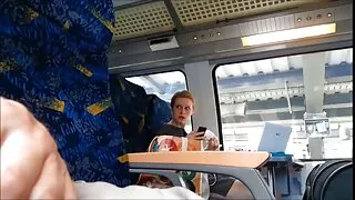 Кайл Мейсон порно українське трахає двох дівчат.