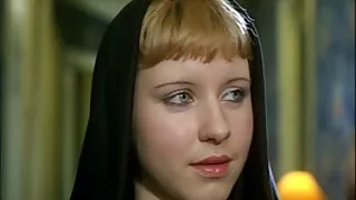 Бетті Свон дрочить кицьку на кухні. секс відео українське