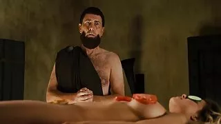 Після смоктання її порноукраїнське кицьку відразу трахнули.